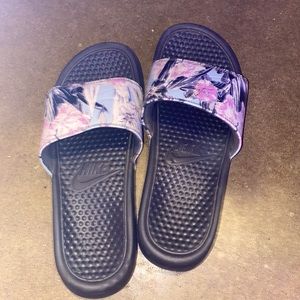 nike slides